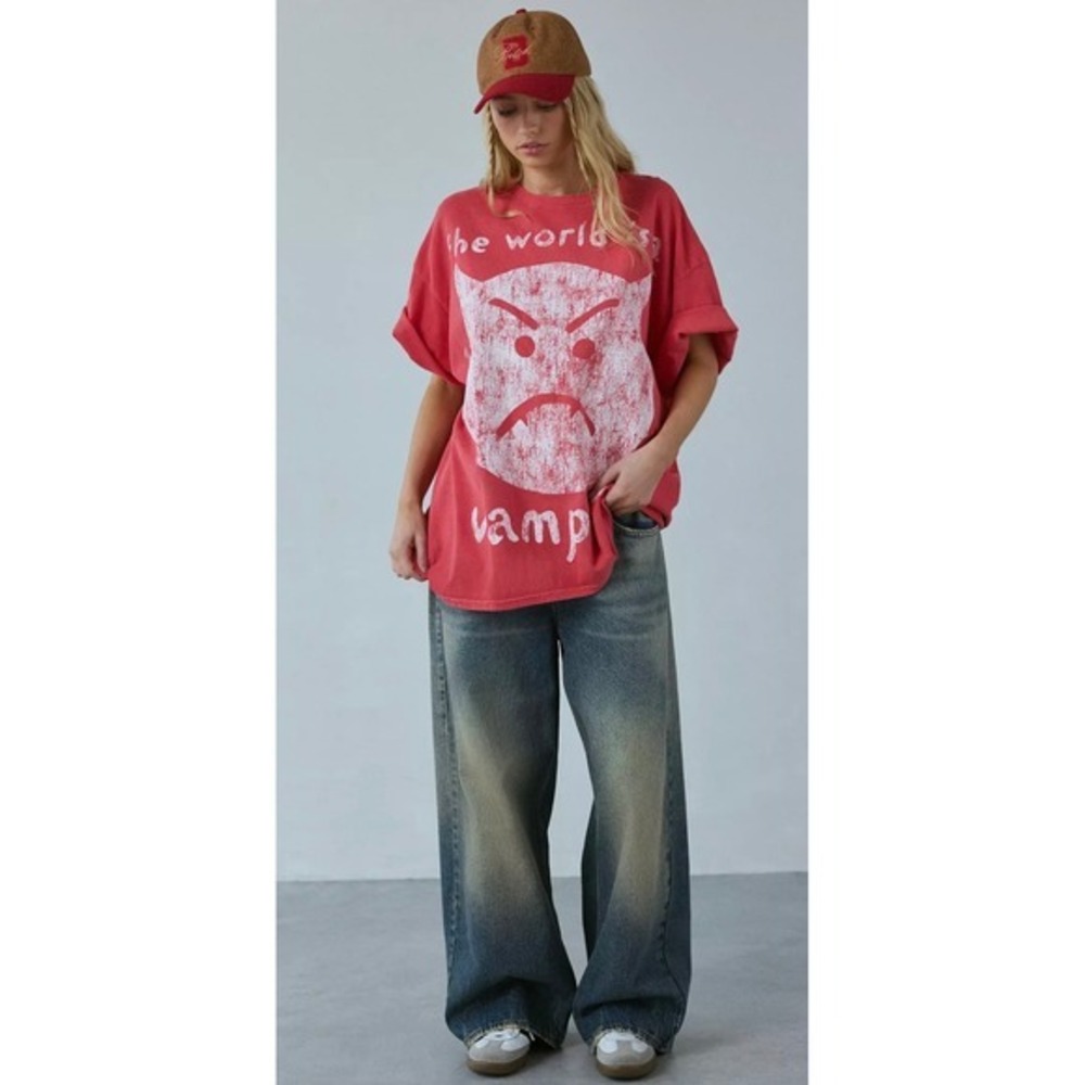 Smashing Pumpkins Graphic Tee Women S/M Red Excellent The World Is A Vampire